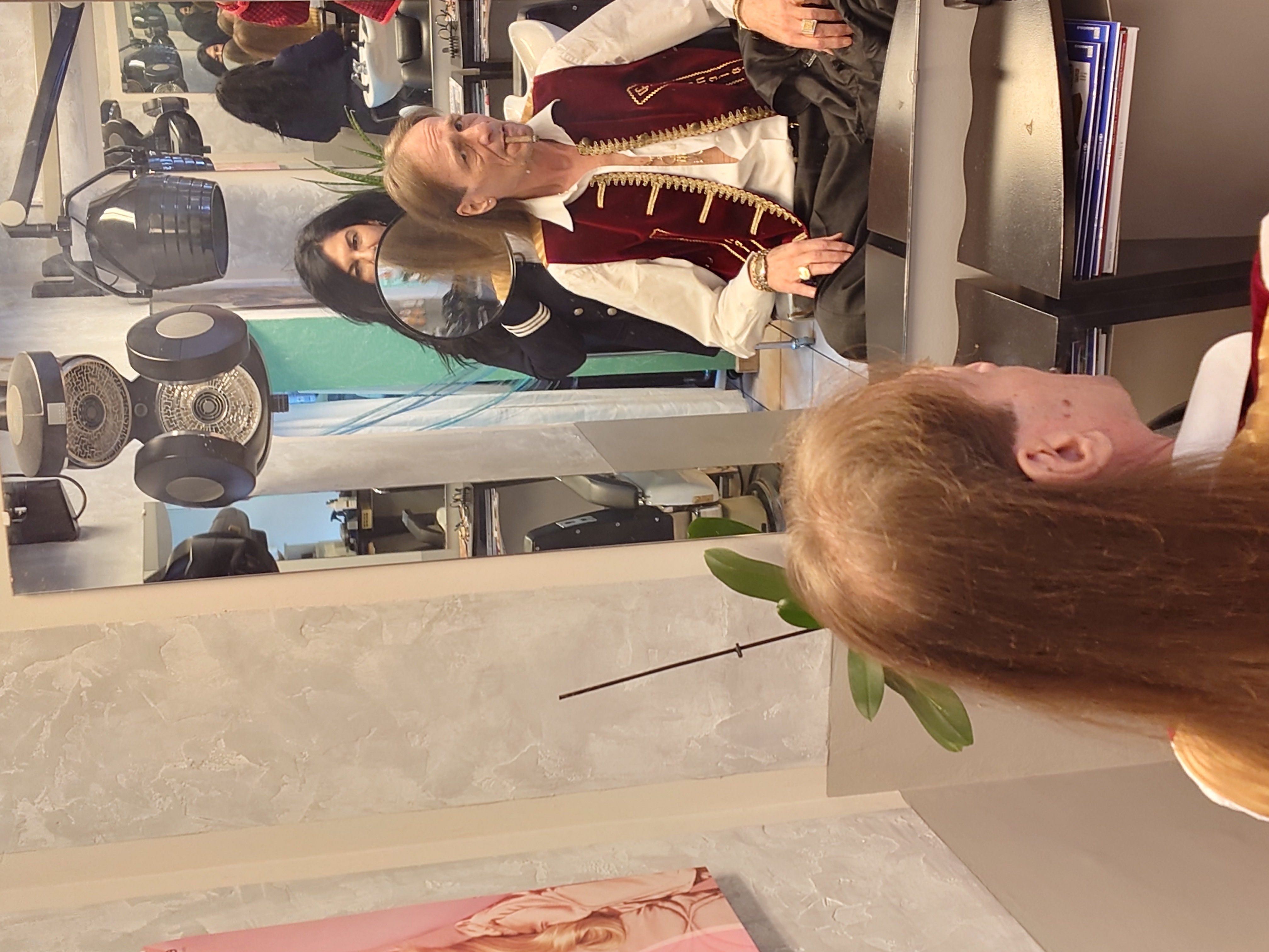 Arthur Andreas Buehl, Privatdetektiv, Made in Germany, born 1961, stellt am Stammtisch im Hasenstübchen, Am Hasenberge, Santa Fu, Fuhlsbüttel, seine Vitrine vor: Die Lockpicker schreien " OFFEN ". Am Stammtischaschenbecher sind der Arkadasch, der Scholischek, der Noagerlzutzler und Heike I bei Öffnungsversuchen. Anfänger zur Schulung halt. In Arthurmeister`s Jukebox by YouTube spielt: Pointer Sisters: Slow Hand. Pelle tippt wie immer Marmor, Stein und Eisen bricht in die Rock-Ola. Heute hat aber Asberry dankenderweise den Drafi Deutscher getillt ! Now is only time for the Soul Train and T.S.O.P. Vorschlagwortet mit: ABUS, Assa Abloy, Basi, BKS, CES, Dom, Corbin, Cut away, Winkhaus, Wilka, Pfaffenhain, BAB, Babelsberg, Stasi, Xylock, Abus Granit, Viro, FAI, Mottura, WMF, Rielda, Noch, Drumm Geminy, Bode Panzer, Garny, Keller, Schladitz, Trelock, Vachette, Fichet, Sergent & Greenleaf, Yale, Tresor, Hahn, Handschellen, Abloy, Kaba, Keso, Kaba Day, ISEO, Burg Wächter, Medeco, Mul-T-Lock. Lockpicking by Arthurmeister®, Schlossherz®, Lockpickerherz®.