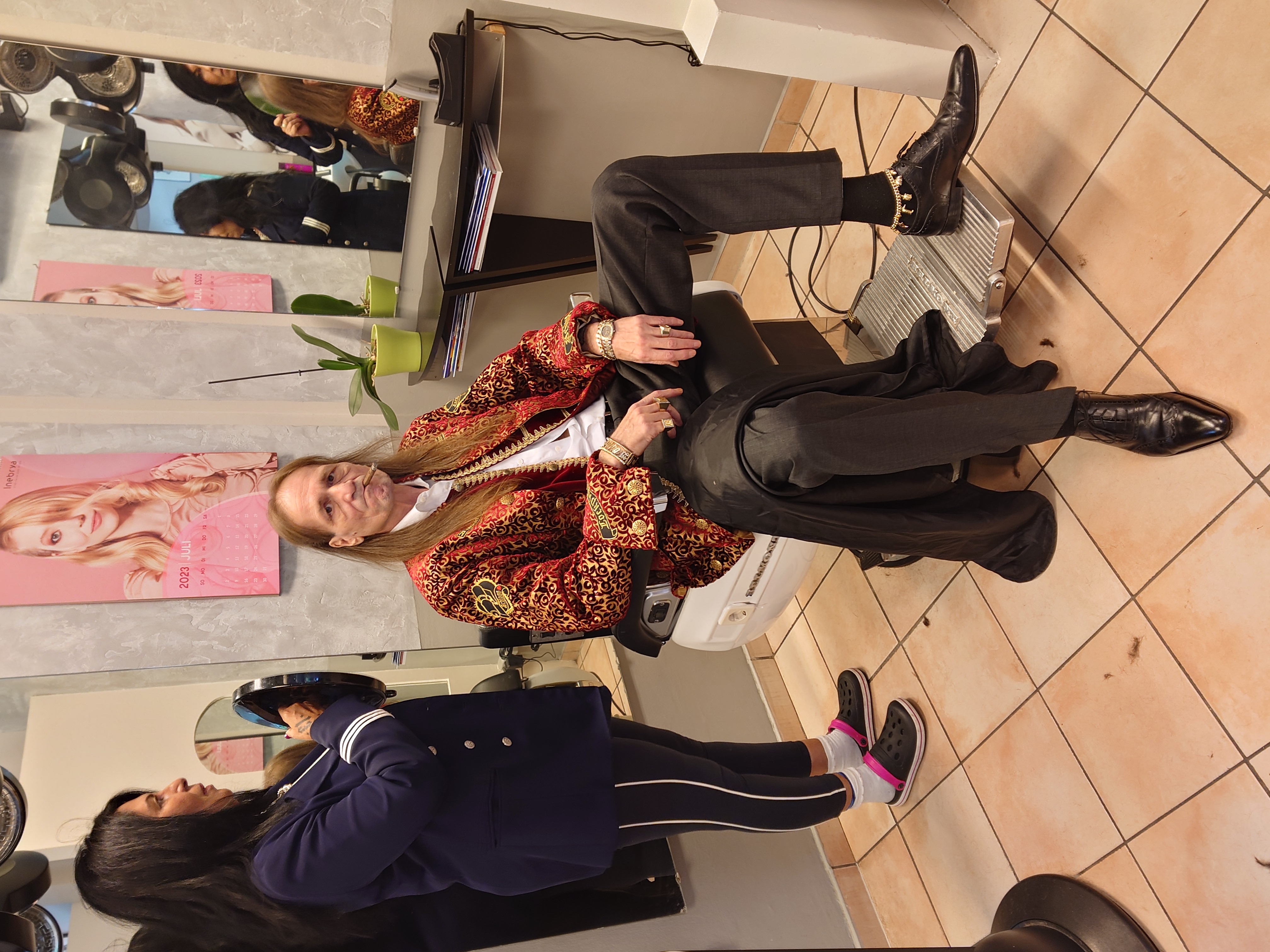 Bühl, Arthur, Jahrgang 1961, Made in Germany, Detektiv or Private Investigator how Mr. Smitz from the PLAYBOY, Beverly Hills, say`s. Yes Mr. Smitz i will send you the Photo Arthurmeister`s F1, Jacket for your LeporelloUS. to your E - Mail Mr.Smitz@Mr.Smitz.us. Ok, Mr. Smitz. Mr. Smitz do you know what Google Earth is ? Take BÜHL Arthur, only by Google Earth, you know ? have done it ? Yes Google will show you my Panel superfast. Cool, Arthurmeister, cool. Yes Mr. Smitz, this can i do for you too ! Yes with SEO. Yes, yes, i have Arkadasch erklärt, sein Erikli pasta is not so genial. Der beste Zwetschgenkuchen, you know plum tart, is from the Stadt Bühl. Not laughing in the USA. Bühl is a City like my Name. And the People in this City called it: Zwetschgendatschi ! you know. This is the world best plumcake. Yes Datschi ! Yes, Stadt Bühl is near Baden - Baden, the Casino, you know ! Yes. Baden-Württemberg. You must know there is since 1927 the traditionell Zwetschgenfest. And there ist the Zwetschgenkönigin ! Mr. Smitz, my Ur Ur Ur Ur Grandfather is born in Bühl. My Great Grand Grand Mother where also born in the town Bühl. Their profession was Zwetschgenpicker. Not Lockpicker, Zwetschgen / Plum Picker. And Rüttler. Oh, really ! Yes, Yes. And since this time the name of the family Bühl from the Stadt Bühl is: Yes you know - Buehl. Yes i will give Greetings from you to Mrs. Friede Springer from the Newspaper BILD et. Yes, the Elbphilharmonie is in Betrieb. OH, Mr. Smitz, greeting´s to you from Joe Asbbery, NBA, you know. Tomorrow we will meet us in the Hasenstübchen, our Rabbit Hall. For Lockpicking und Beer. Call you. Parole Emil ! Not E-Mail. Die Anschrift lautet: Arthur A. Bühl, Postfach 605 145, 22 246 Hamburg, Germany.