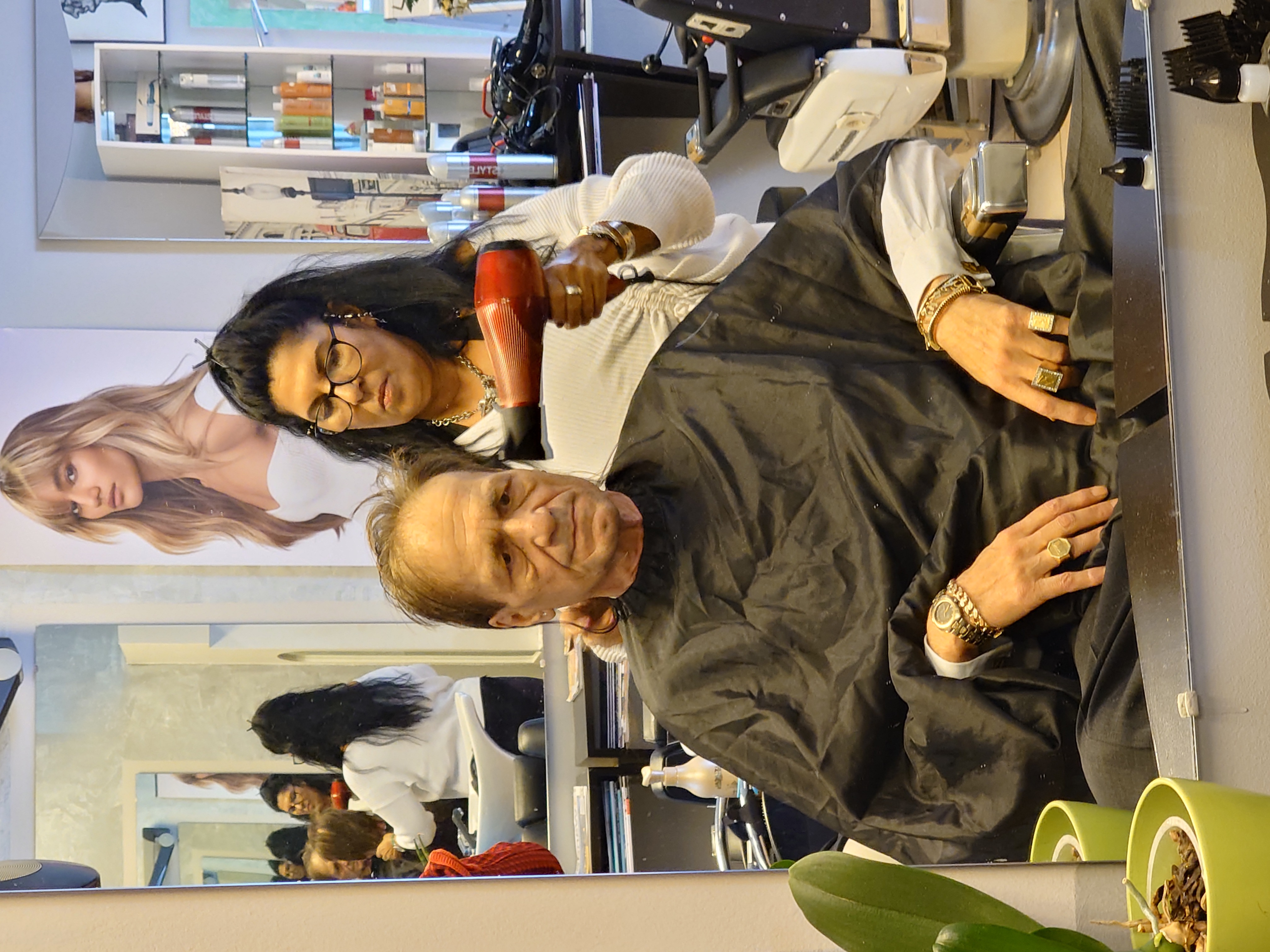 Bühl Zwetschge Bühl, besser bekannt als Arthurmeister, Jahrgang 1961, geboren in Stuttgart, aufgewachsen in Asperg und in der Villa Heinrich Franck Söhne, am Bahnhof, in Ludwigsburg, jetzt wohnhaft in 22337 Fuhlsbüttel, sagt zu Arkadasch: Nein ! Bühler Zwetschgen schmecken besser als dein Erik oder plum ! Zwetschgendatschi heißt das Zauberwort ! ♥ Die E - Mail lautet: Arthurmeister@Arthurmeister.de Die Anschrift lautet: Arthur A. Bühl, Postfach 605 145, 22246 Hamburg, Germany. Die Anschrift lautet: Mr.Smitz@Mr.Smitz.us powerd by Arthurmeister® for www.leporello.us