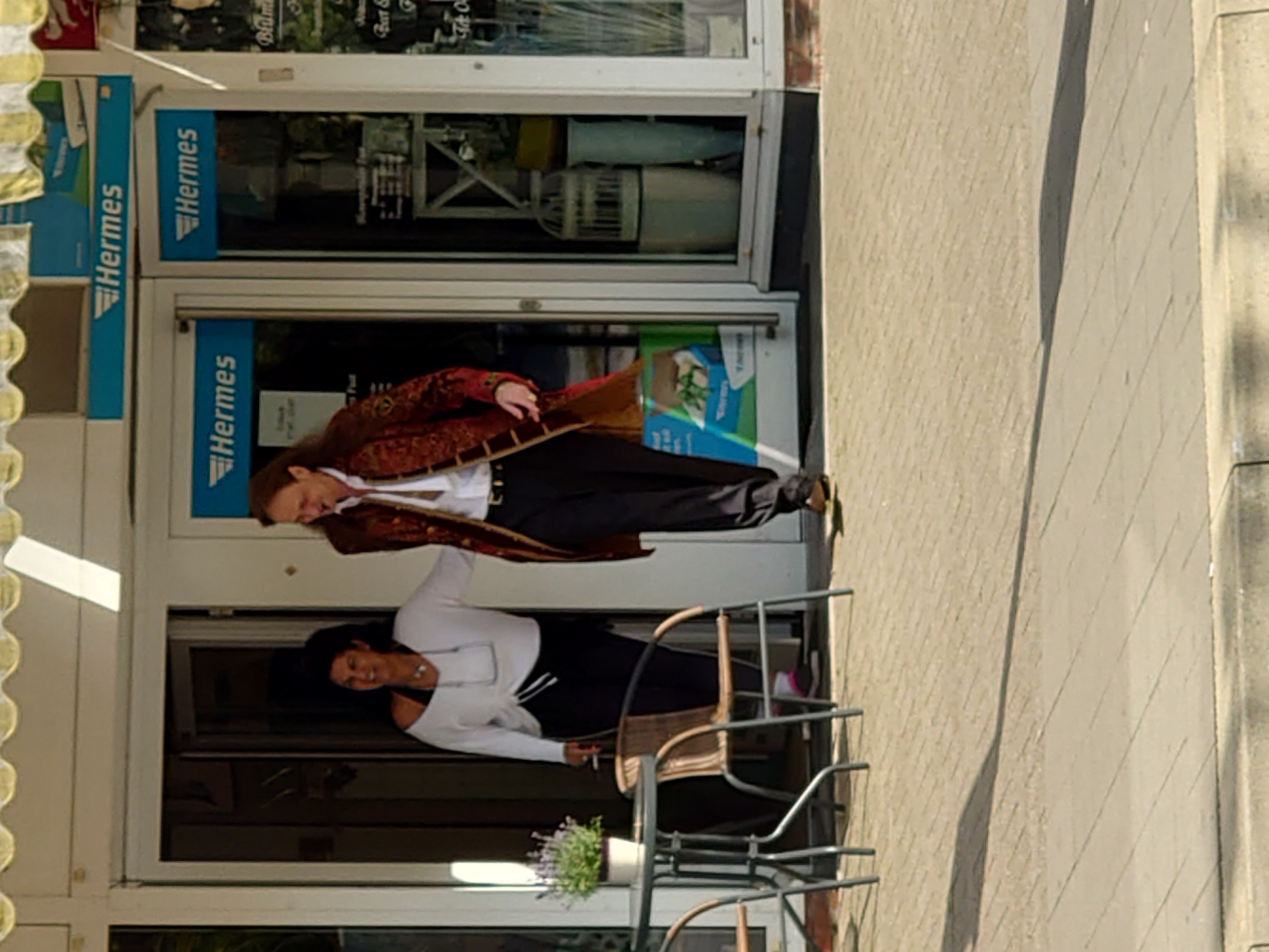 Bühl Zwetschge ♥ Bühl, besser bekannt als Arthurmeister, Jahrgang 1961, geboren in Stuttgart, aufgewachsen in Asperg und in der Villa Heinrich Franck Söhne, am Bahnhof, in Ludwigsburg, jetzt wohnhaft in 22337 Fuhlsbüttel, sagt zu Arkadasch: Nein ! Bühler Zwetschgen schmecken besser als dein Erik oder plum ! Zwetschgendatschi heißt das Zauberwort ! ♥ und Zwetschgenwater, not Raki. Die E - Mail lautet: Arthurmeister@Arthurmeister.de Die Anschrift lautet: Arthur A. Bühl, Postfach 605 145, 22246 Hamburg, Germany. Die Anschrift lautet: Mr.Smitz@Mr.Smitz.us ♥ powerd by Arthurmeister® for www.leporello.us Verschlagwortet mit Bühl er Zwetschge, Zwetschgenhengst, Pflaume, plum, Erikli, prugna torta, Datschi, süss. ♥