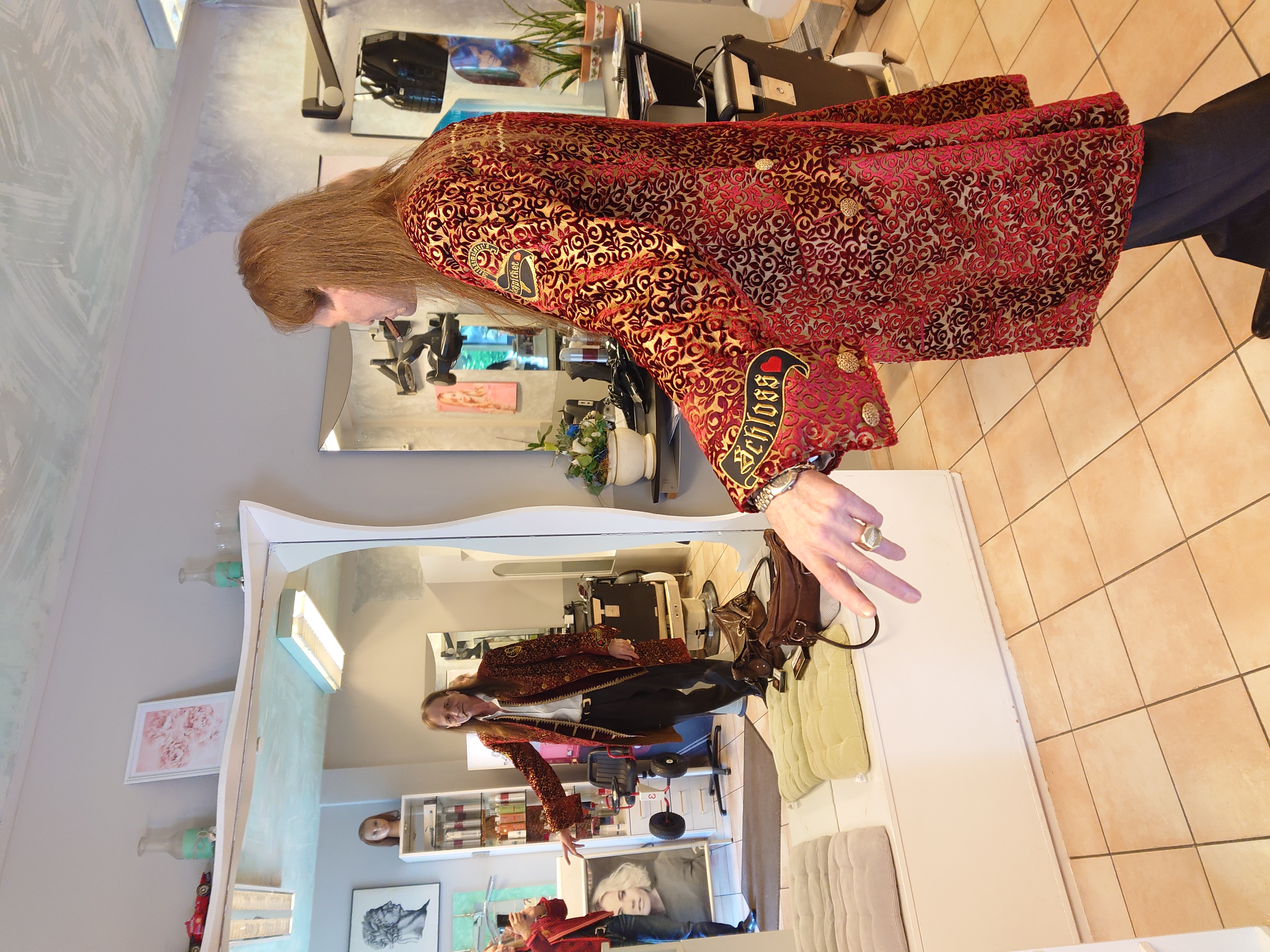 Bühl Zwetschge ♥ Bühl, besser bekannt als Arthurmeister, Jahrgang 1961, geboren in Stuttgart, aufgewachsen in Asperg und in der Villa Heinrich Franck Söhne, am Bahnhof, in Ludwigsburg, jetzt wohnhaft in 22337 Fuhlsbüttel, sagt zu Arkadasch: Nein ! Bühler Zwetschgen schmecken besser als dein Erik oder plum ! Zwetschgendatschi heißt das Zauberwort ! ♥ Die E - Mail lautet: Arthurmeister@Arthurmeister.de Die Anschrift lautet: Arthur A. Bühl, Postfach 605 145, 22246 Hamburg, Germany. Die Anschrift lautet: Mr.Smitz@Mr.Smitz.us ♥ powerd by Arthurmeister® for www.leporello.us Verschlagwortet mit Bühl er Zwetschge, Zwetschgenhengst, Pflaume, plum, Erikli, prugna torta, Datschi, süss. ♥