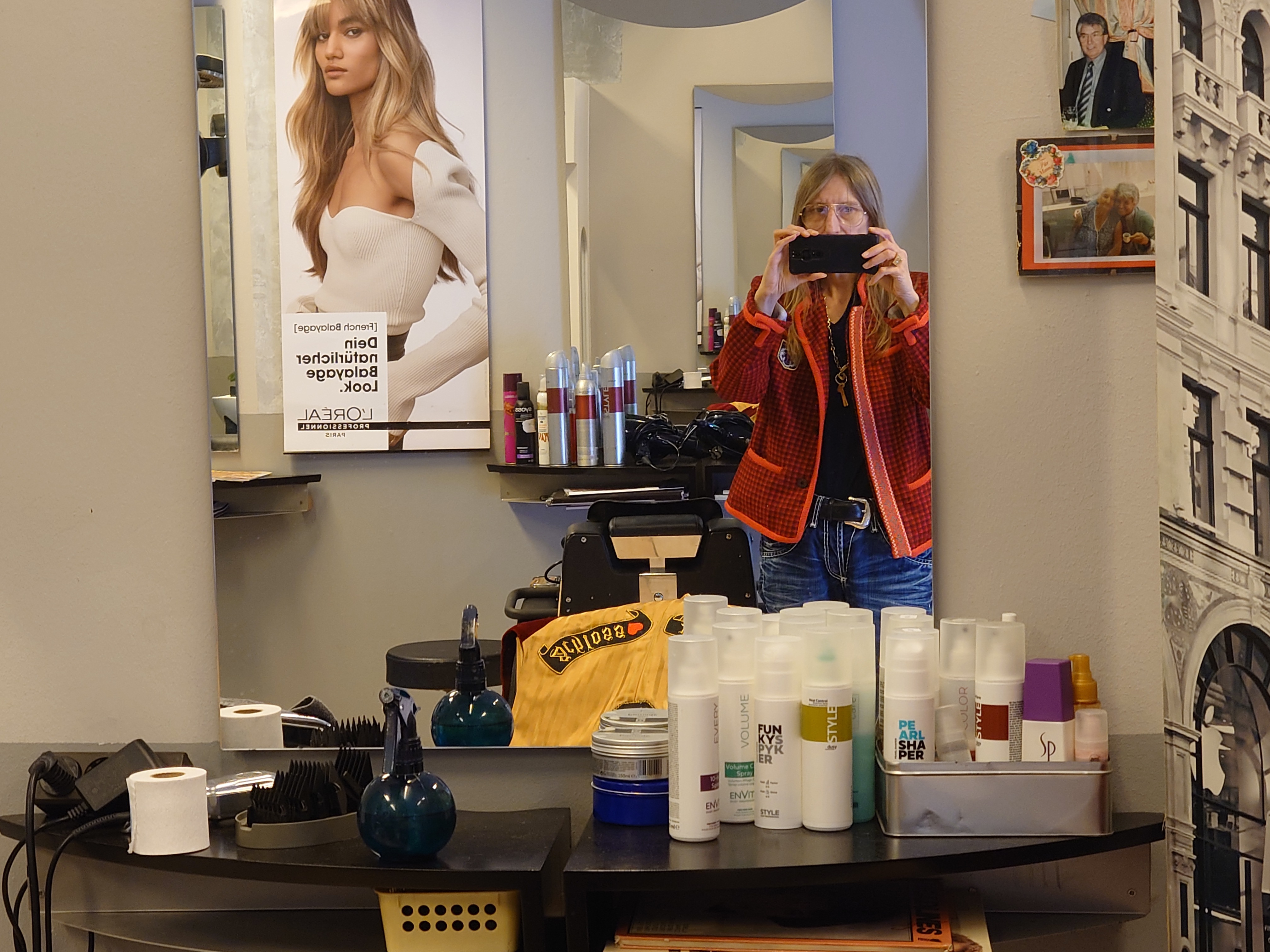 Bühl Zwetschge ♥ Bühl, besser bekannt als Arthurmeister, Jahrgang 1961, geboren in Stuttgart, aufgewachsen in Asperg und in der Villa Heinrich Franck Söhne, am Bahnhof, in Ludwigsburg, jetzt wohnhaft in 22337 Fuhlsbüttel, sagt zu Arkadasch: Nein ! Bühler Zwetschgen schmecken besser als dein Erik oder plum ! Zwetschgendatschi heißt das Zauberwort ! ♥ Die E - Mail lautet: Arthurmeister@Arthurmeister.de Die Anschrift lautet: Arthur A. Bühl, Postfach 605 145, 22246 Hamburg, Germany. Die Anschrift lautet: Mr.Smitz@Mr.Smitz.us ♥ powerd by Arthurmeister® for www.leporello.us Verschlagwortet mit Bühl er Zwetschge, Zwetschgenhengst, Pflaume, plum, Erikli, prugna torta, Datschi, süss. ♥